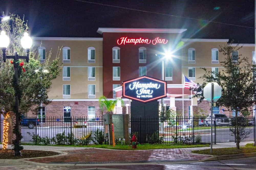 Hampton Inn Palatka hotel hero