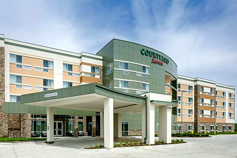 Courtyard by Marriott Omaha Bellevue Beardmore Event Center hotel hero
