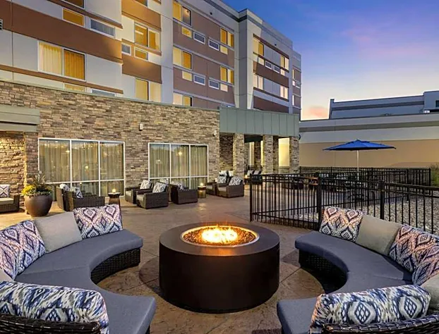 Courtyard by Marriott Omaha Bellevue Beardmore Event Center hotel detail image 3