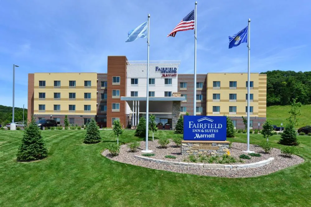 Fairfield Inn & Suites by Marriott Eau Claire Chippewa Falls hotel hero
