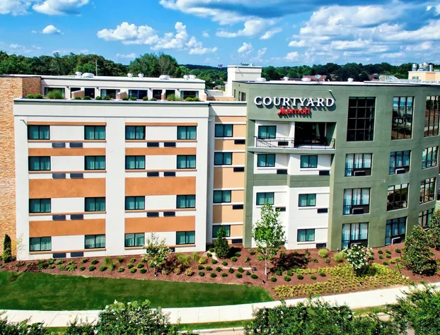 Courtyard by Marriott Oxford hotel detail image 1