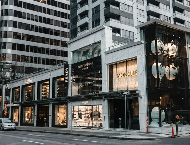 Paradox Vancouver hotel detail image 1