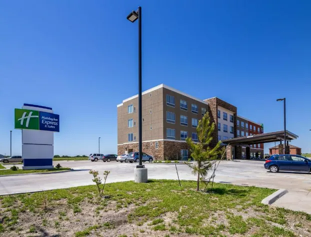 Holiday Inn Express & Suites Blackwell by IHG hotel detail image 3