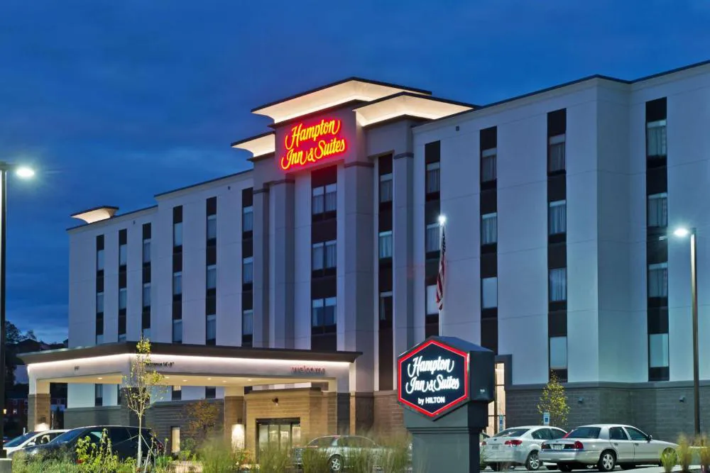 Hampton Inn & Suites North Huntingdon-Irwin hotel hero