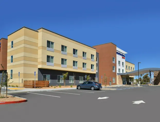 Fairfield Inn & Suites Sacramento Airport Woodland hotel detail image 1