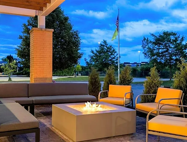 Home2 Suites by Hilton Milwaukee Brookfield hotel detail image 2