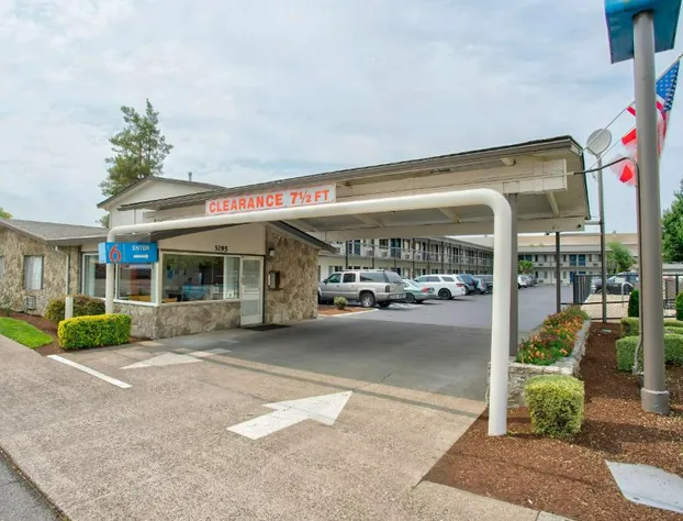 Motel 6 Salem, OR - Expo Center hotel detail image 4