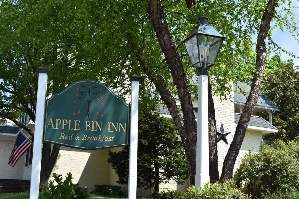 Apple Bin Inn hotel hero