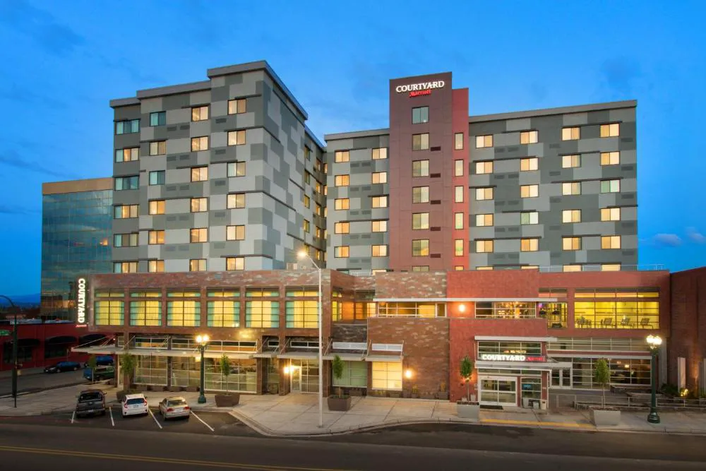 Courtyard by Marriott Seattle Everett Downtown hotel hero