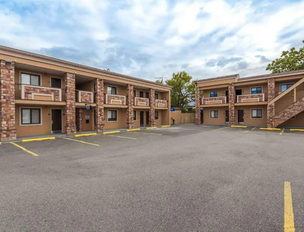 Travelodge by Wyndham South Hackensack hotel detail image 1