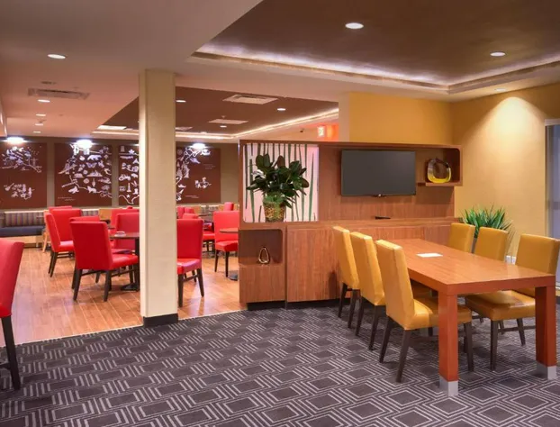 TownePlace Suites by Marriott Dickinson hotel detail image 1