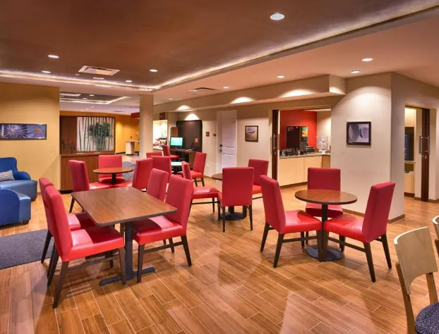 TownePlace Suites by Marriott Dickinson hotel detail image 3