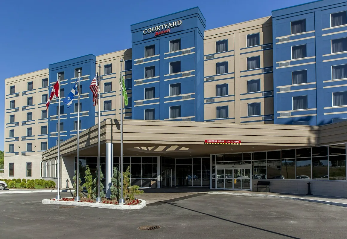 Courtyard by Marriott Montreal West Island/Baie D'Urfe hotel hero