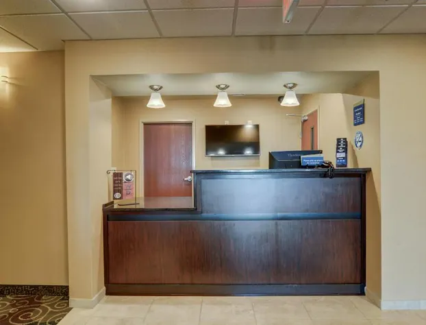 Cobblestone Inn & Suites - Altamont hotel detail image 3