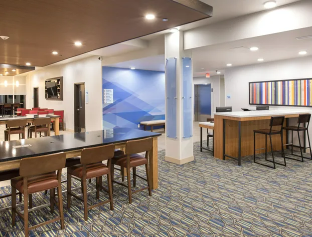 Holiday Inn Express and Suites Lincoln I - 80 by IHG hotel detail image 2