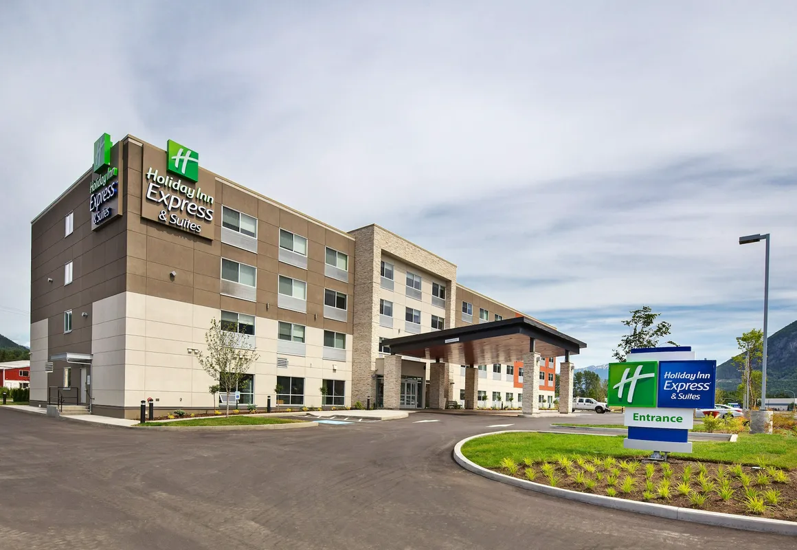 Holiday Inn Express & Suites Terrace by IHG hotel hero