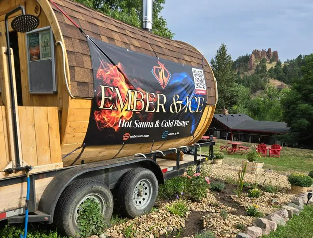 Foot of the Mountain Motel hotel detail image 1