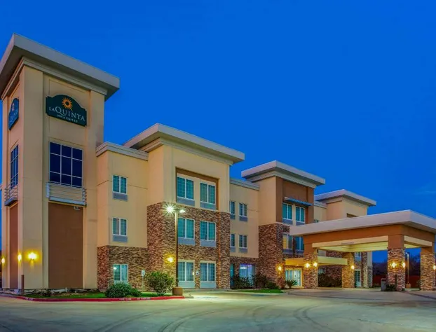 La Quinta Inn & Suites by Wyndham Luling hotel detail image 2