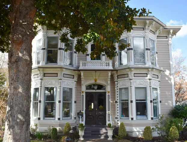 McCall House Boutique Inn hotel detail image 1