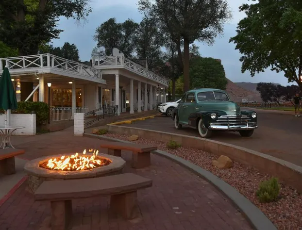 Parry Lodge hotel detail image 1