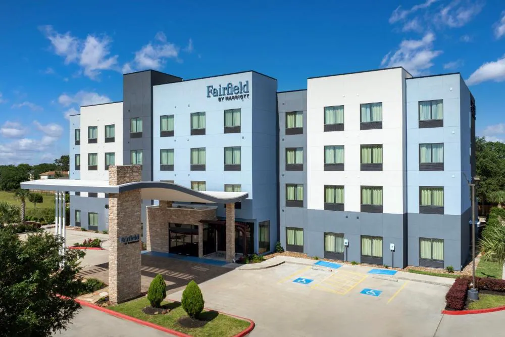 Fairfield Inn & Suites by Marriott Houston Pasadena hotel hero
