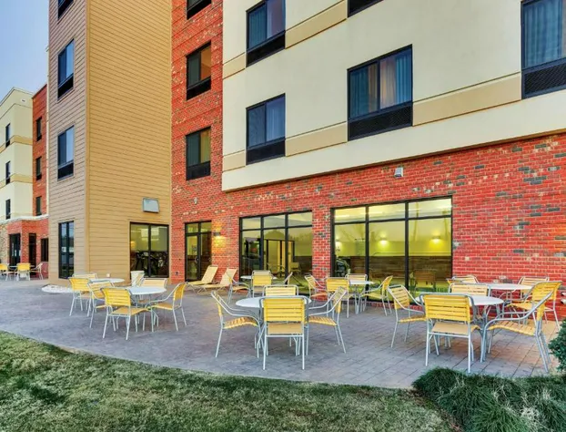 Fairfield Inn & Suites Dunn I-95 hotel detail image 3