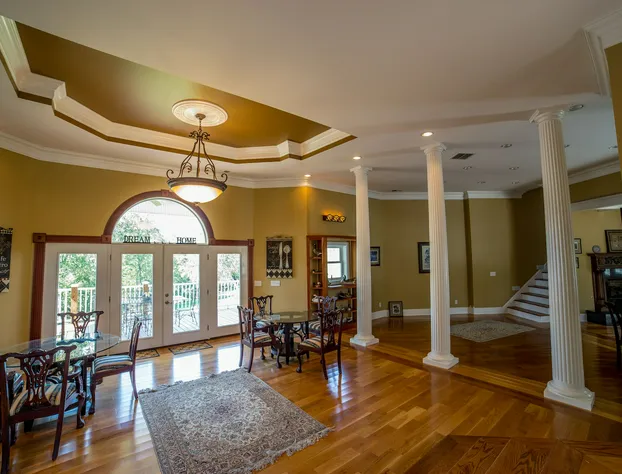 Chateau Annette hotel detail image 4