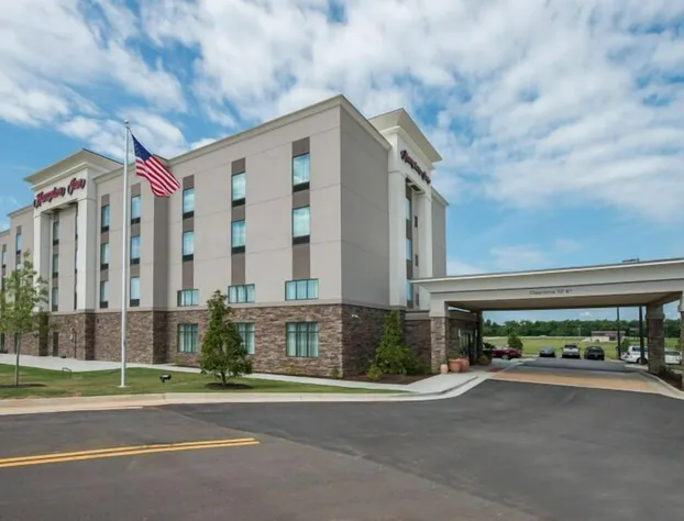 Hampton Inn Waynesboro hotel detail image 2