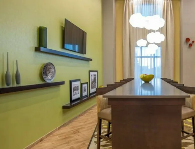 Hampton Inn Waynesboro hotel detail image 4