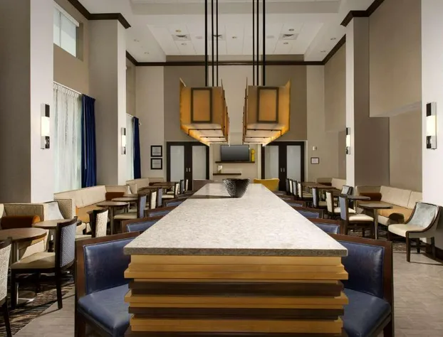 Hampton Inn & Suites Falls Church hotel detail image 4