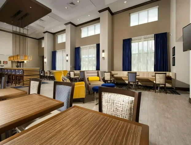 Hampton Inn & Suites Falls Church hotel detail image 4