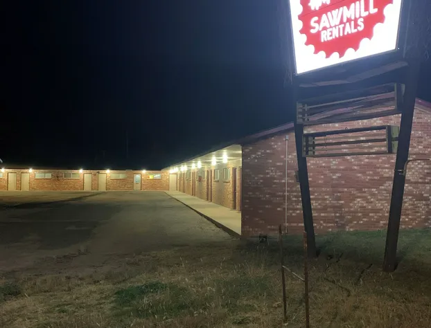 Sawmill Lodges Motel hotel detail image 2