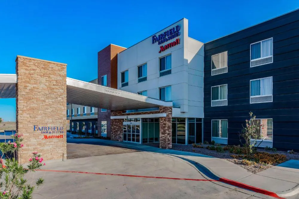 Fairfield Inn & Suites Pecos hotel hero