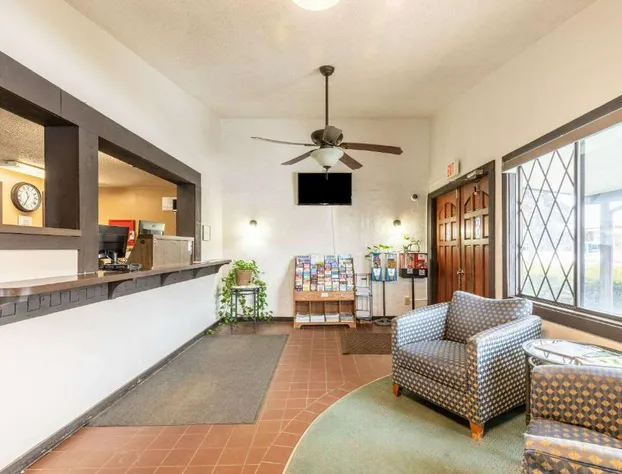 Value Inn Kenosha I-94 - Exit 344 hotel detail image 3