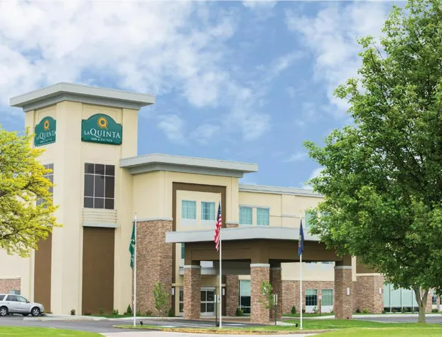 La Quinta Inn & Suites by Wyndham York hotel detail image 2