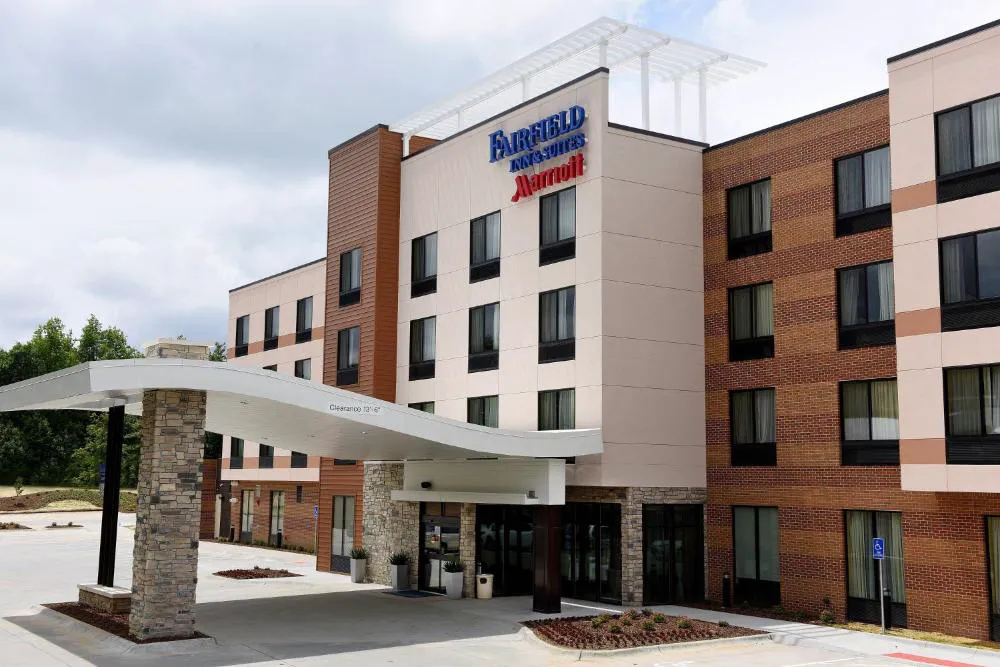 Fairfield Inn & Suites by Marriott Omaha West hotel hero