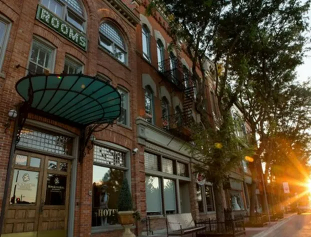 Retro Suites Hotel hotel detail image 1