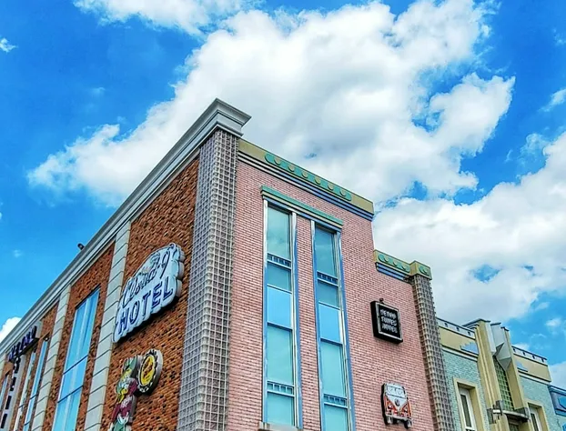 Retro Suites Hotel hotel detail image 3