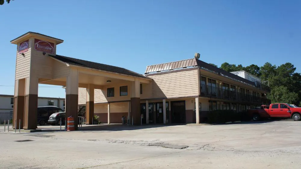 Executive Inn & Suites hotel hero