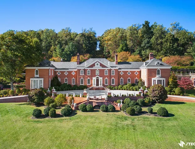 Albemarle Estate at Trump Winery hotel detail image 1