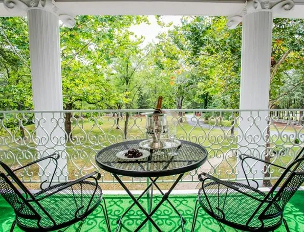 The Virginia Cliffe Inn hotel detail image 4