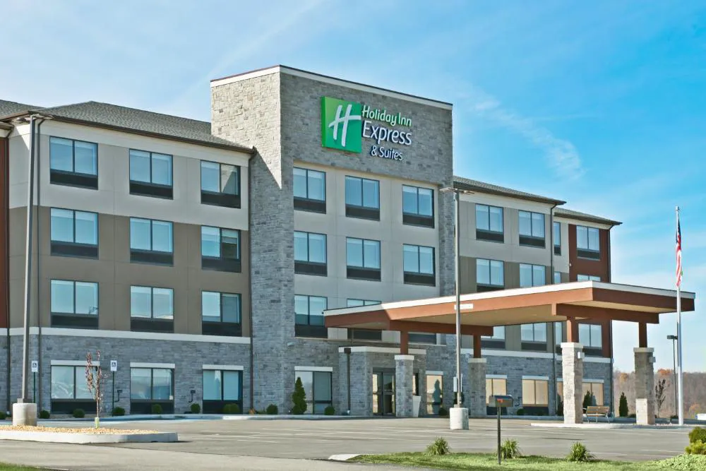 Holiday Inn Express & Suites Uniontown by IHG hotel hero