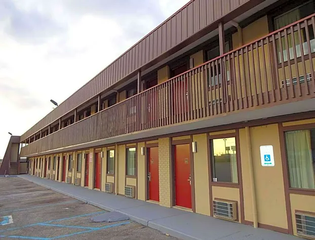 Red Roof Inn Indianapolis - Castleton hotel detail image 2