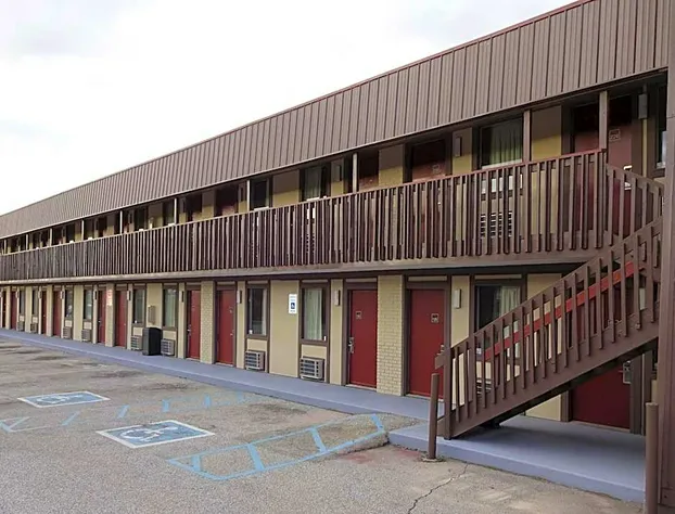 Red Roof Inn Indianapolis - Castleton hotel detail image 3