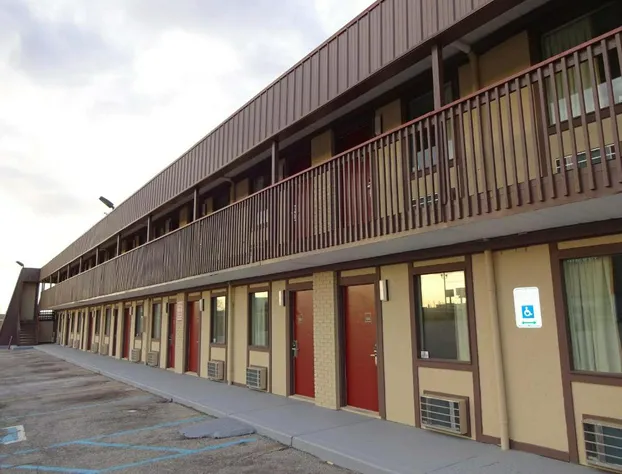 Red Roof Inn Indianapolis - Castleton hotel detail image 3