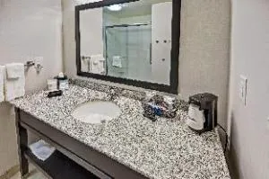 Hampton Inn Indianola hotel detail image 4