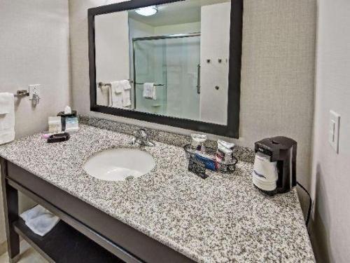 Hampton Inn Indianola hotel detail image 4