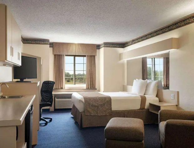 Travelodge by Wyndham Fort Scott hotel detail image 4