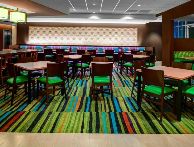 Fairfield Inn & Suites by Marriott Douglas hotel detail image 4