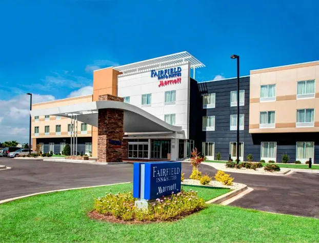Fairfield Inn & Suites by Marriott Douglas hotel detail image 1